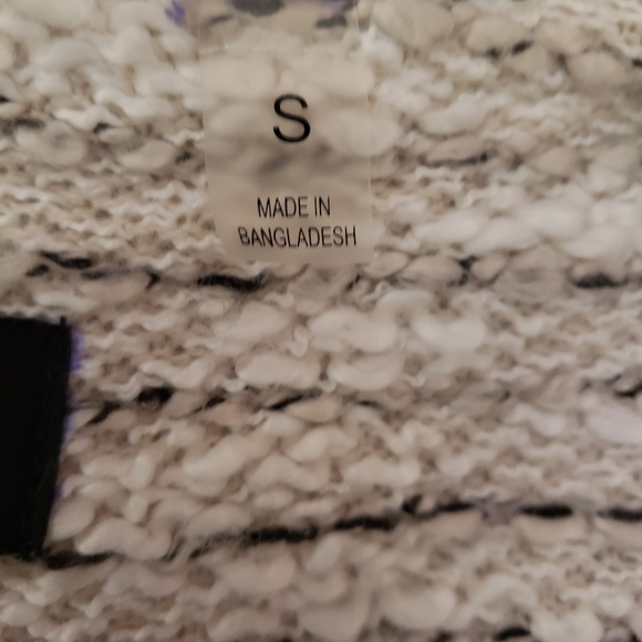 Bagatelle Collection Asymmetrical Side Zip Cropped Moto Blazer, Size Small - Picture 8 of 8